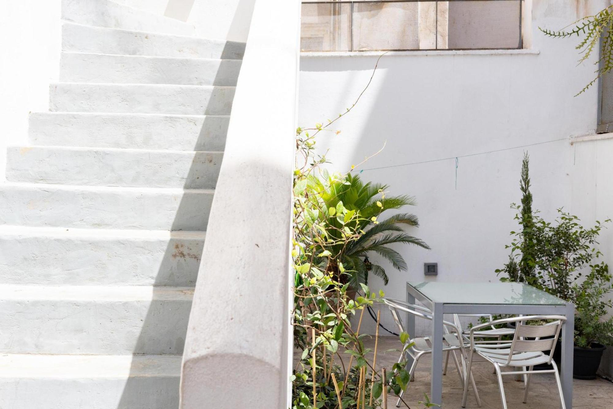 Renovated 5 Bdr House Near Acropolis - New Beds, Terrace & Green Yard เอเธนส์ ภายนอก รูปภาพ