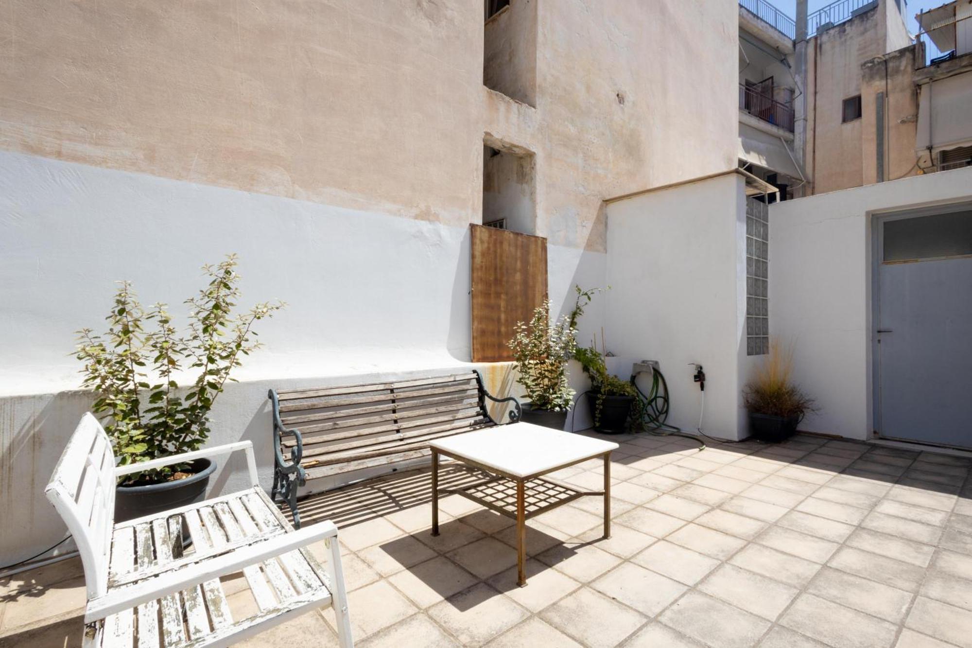 Renovated 5 Bdr House Near Acropolis - New Beds, Terrace & Green Yard เอเธนส์ ภายนอก รูปภาพ