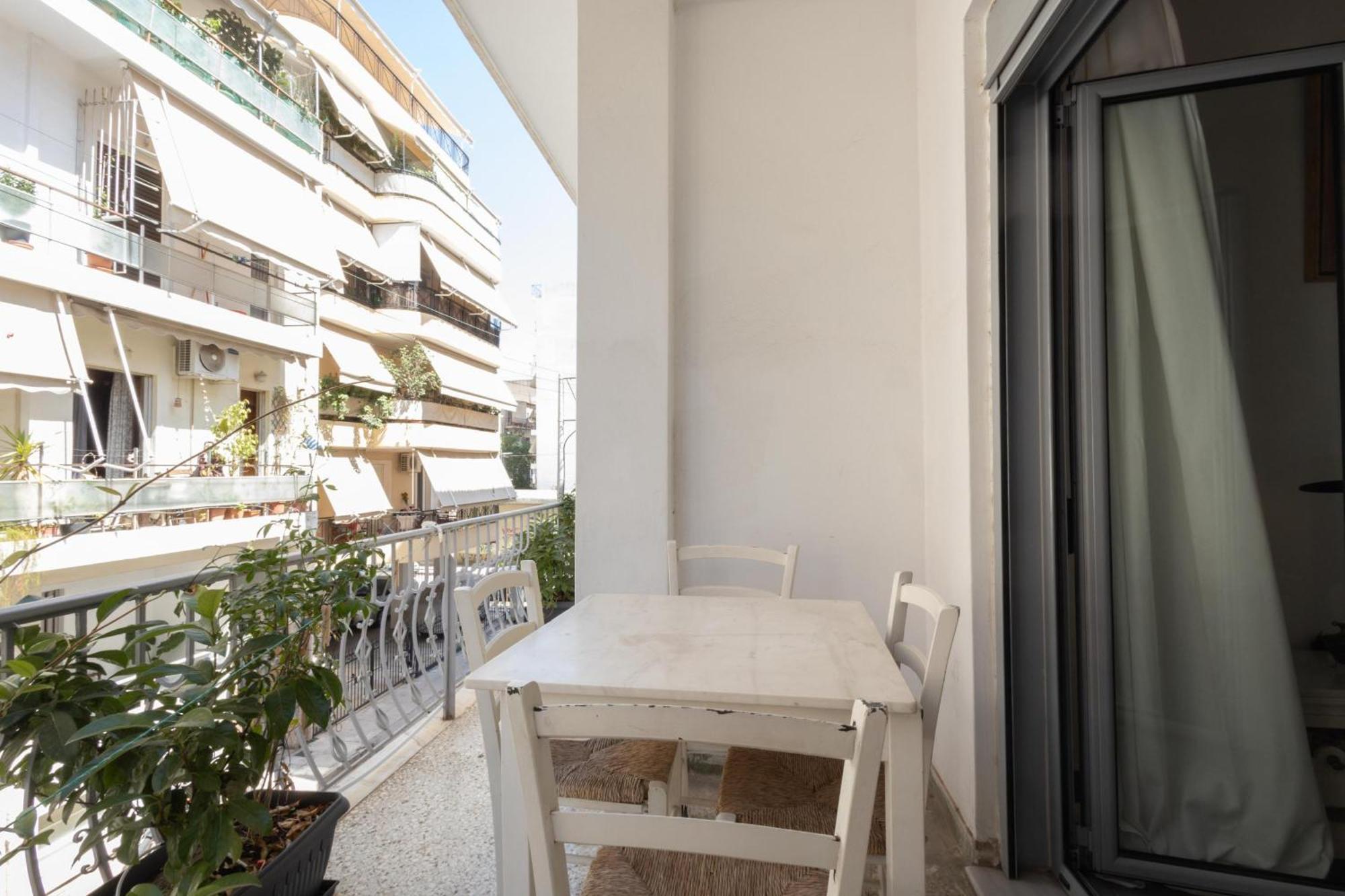 Renovated 5 Bdr House Near Acropolis - New Beds, Terrace & Green Yard เอเธนส์ ภายนอก รูปภาพ