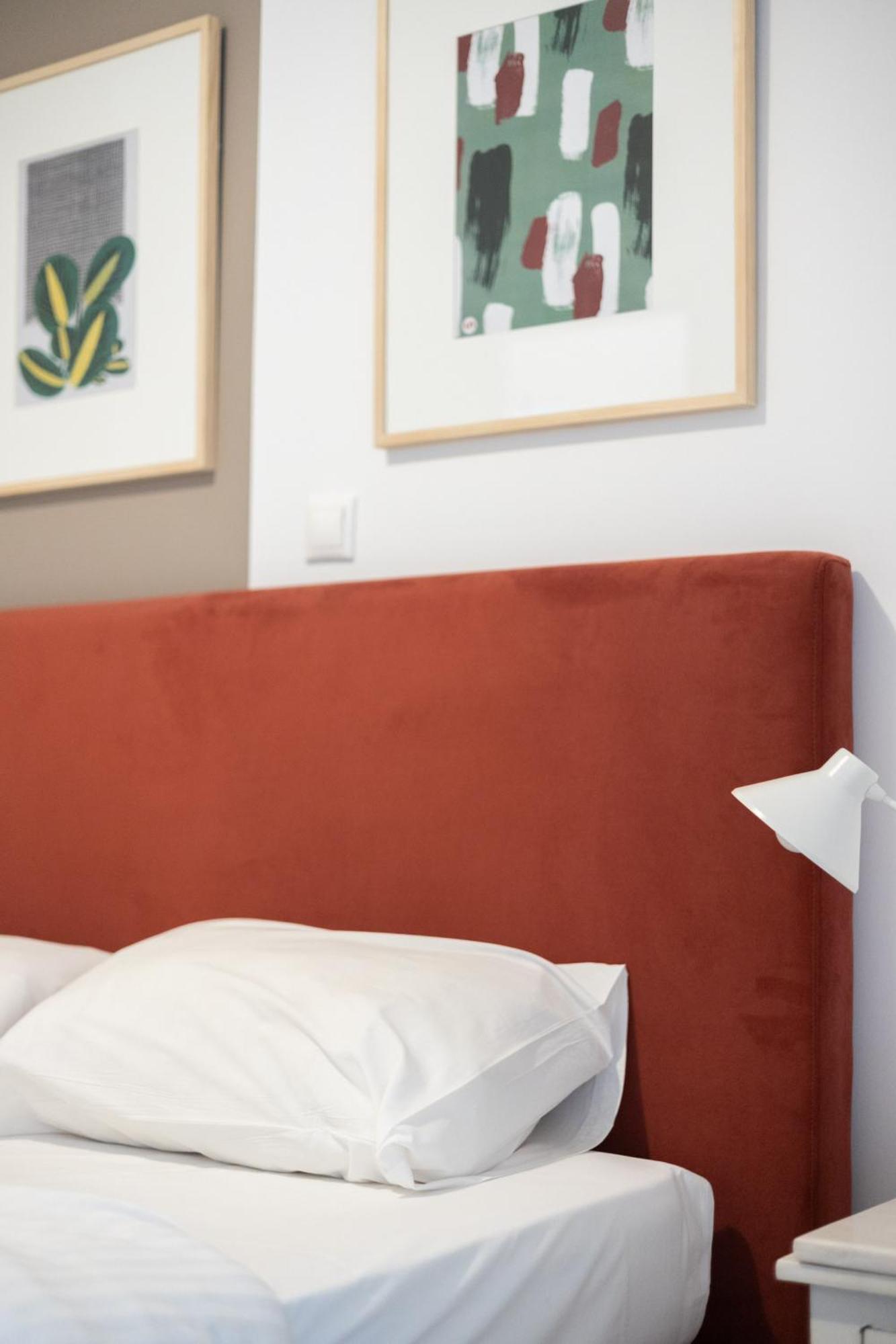 Renovated 5 Bdr House Near Acropolis - New Beds, Terrace & Green Yard เอเธนส์ ภายนอก รูปภาพ