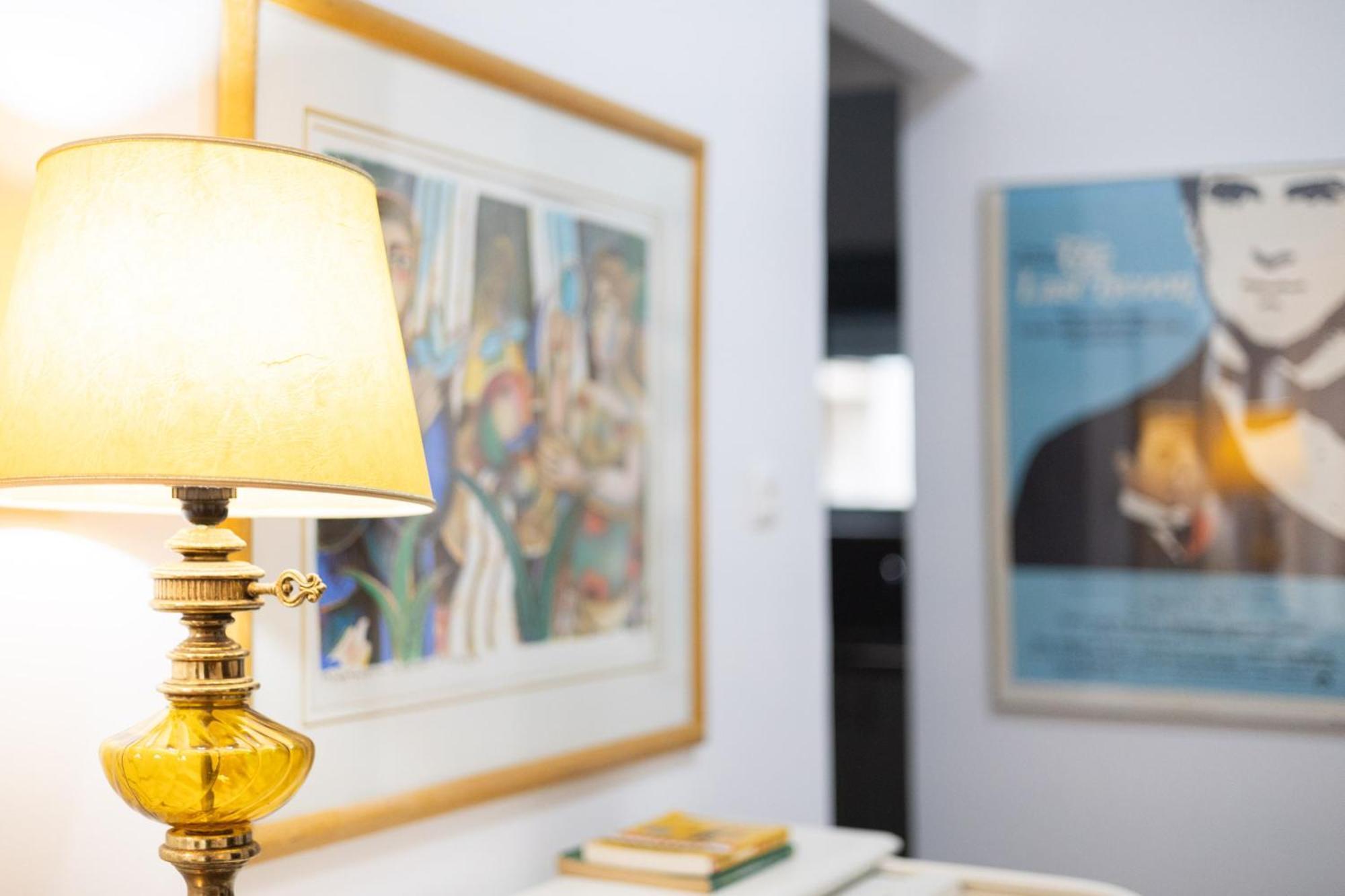 Renovated 5 Bdr House Near Acropolis - New Beds, Terrace & Green Yard เอเธนส์ ภายนอก รูปภาพ